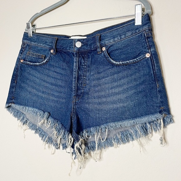 Free People We The Free OB562991 Ocean Blue Cut Off Frayed Shorts - Picture 4 of 10